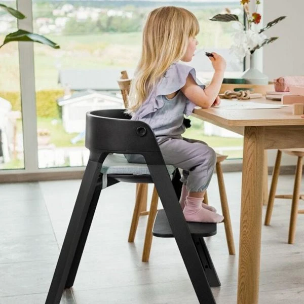 Stokke® Steps™ Kinderstoel Black / Black 2 Stokke® Steps™ Kinderstoel Black / Black - Afbeelding 2