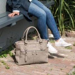 Little Company Monaco Braided Luiertas Taupe -Optimaal Babyartikelen Winkel little company monaco braided luiertas taupe 1 3 6715